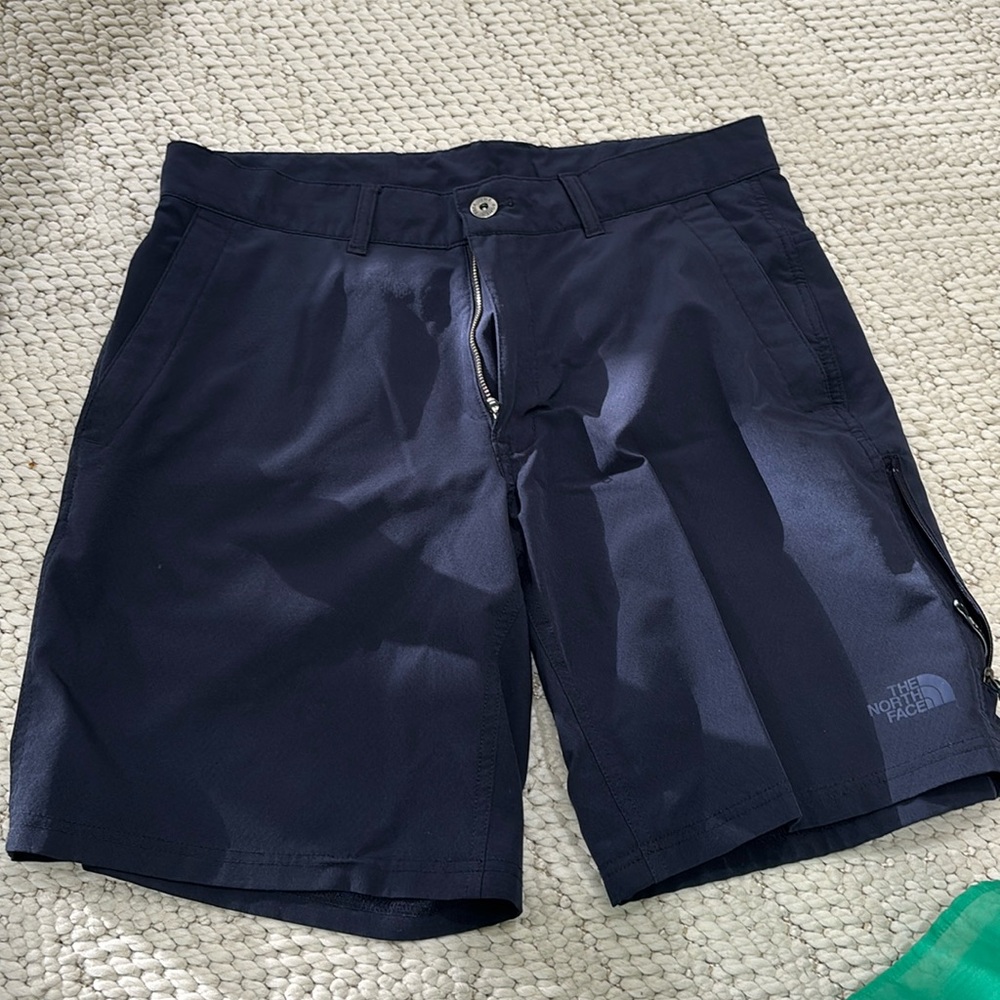 The north face men’s shorts size 32